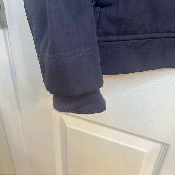 The North Face Women's Dark Gray Utility Jacket - Picture 10 of 10